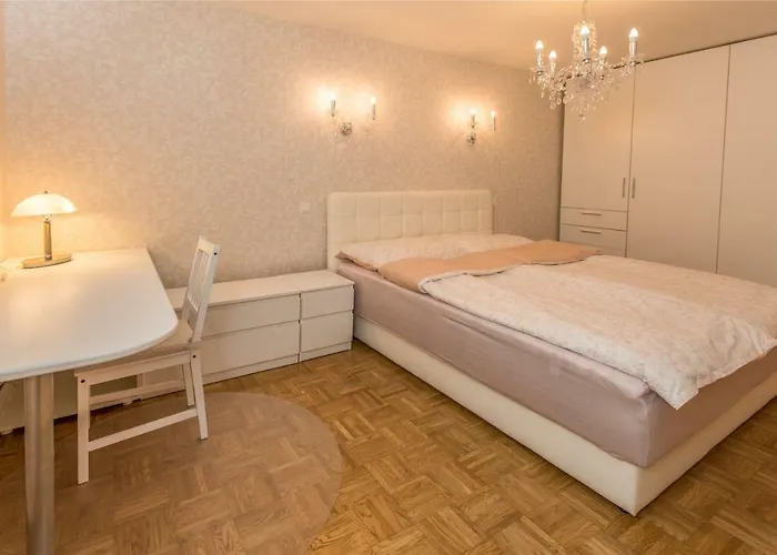 Evelina's Place Apartmán *